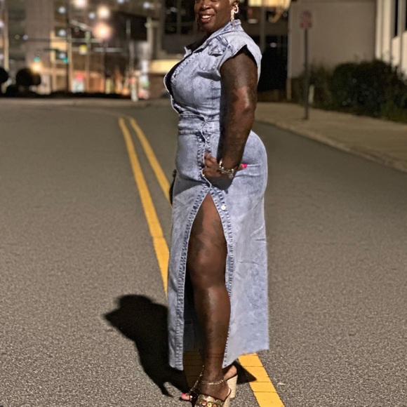 💙Denim Maxi dress🔹 - Picture 7 of 7